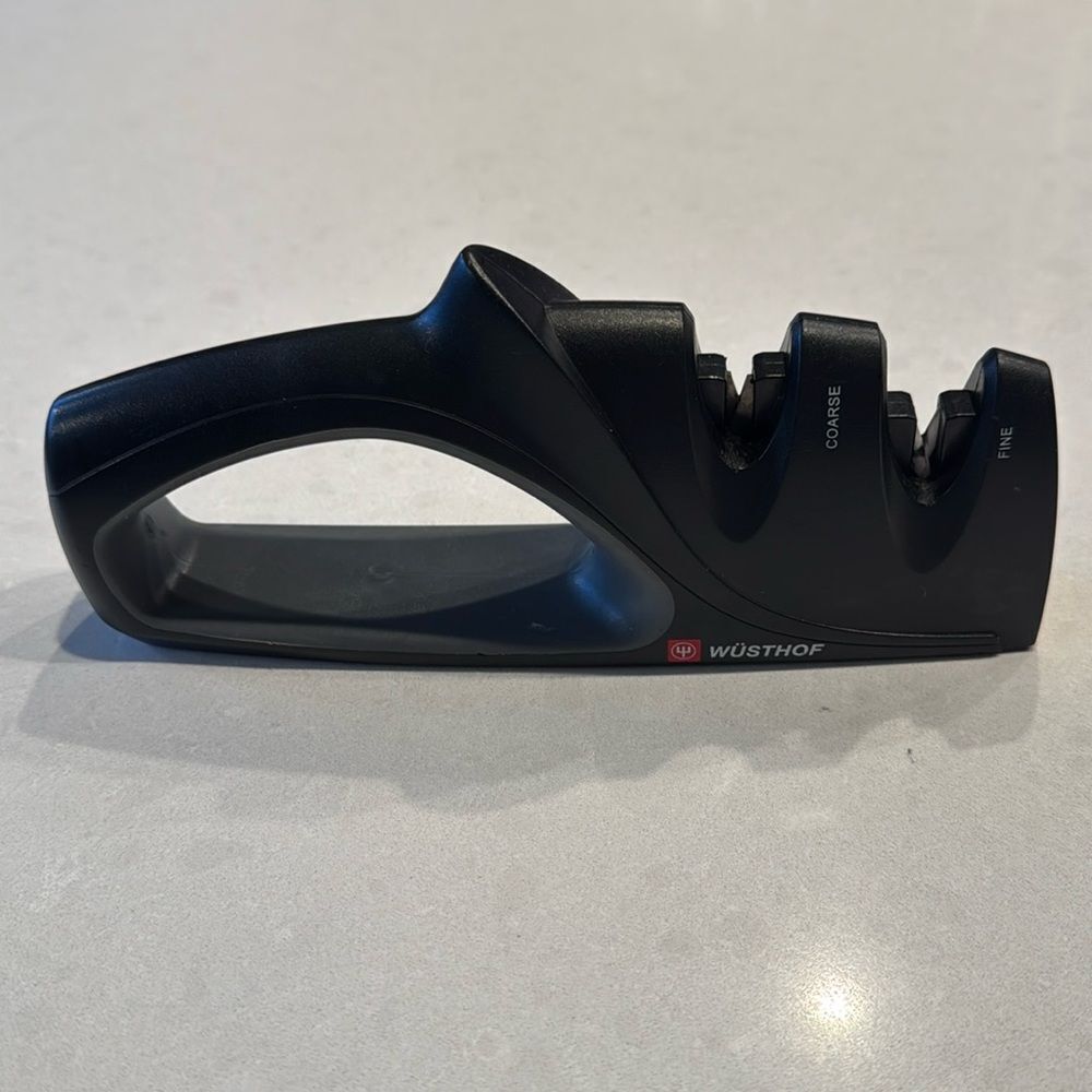 Wusthof knife sharper, excellent condition works well.
Great addition kitchen.